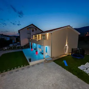 Lavender & Mint Apartman Kastela